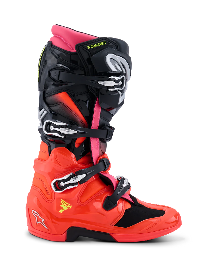BOTA ALPINESTARS TECH 7 PRETO E ROSA FLUORESCENTE