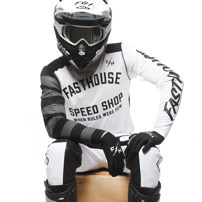 CAMISA FASTHOUSE CARBON ETERNAL YOUTH BRANCO/PRETO